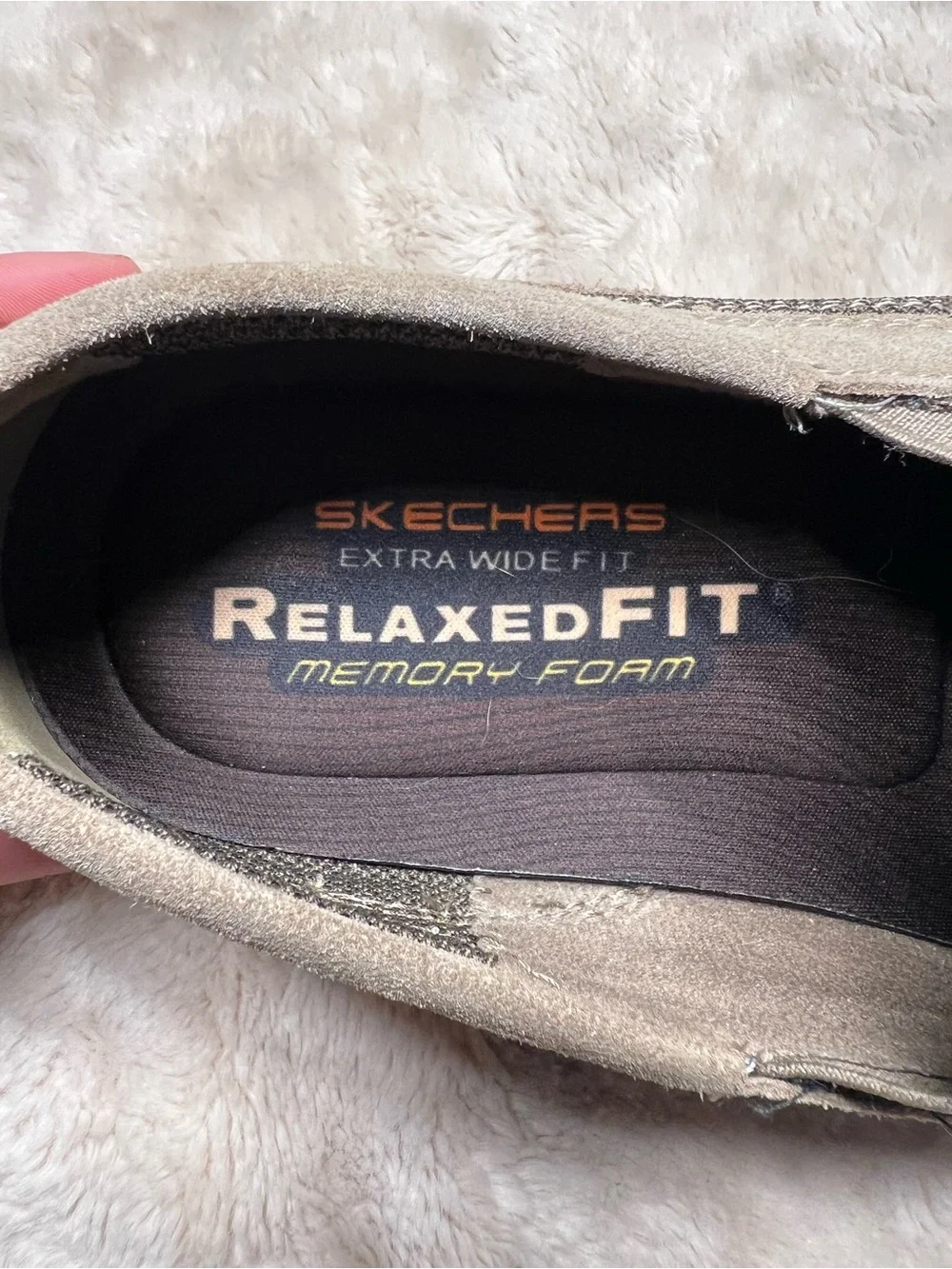 Skechers men’s extra wide fit loafers size 9.5